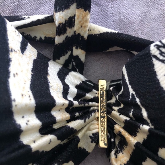 Strapless Victoria secret swim top - Picture 2 of 5